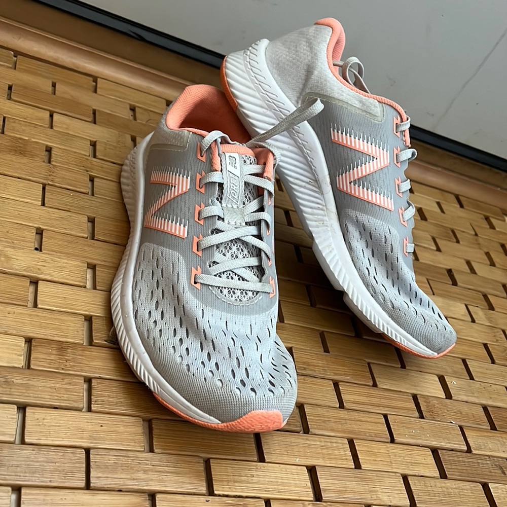 Womens’ New Balance Dri-Fit LG1 gray sneaker